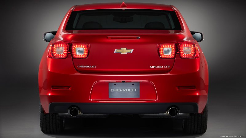 Chevrolet Malibu сзади