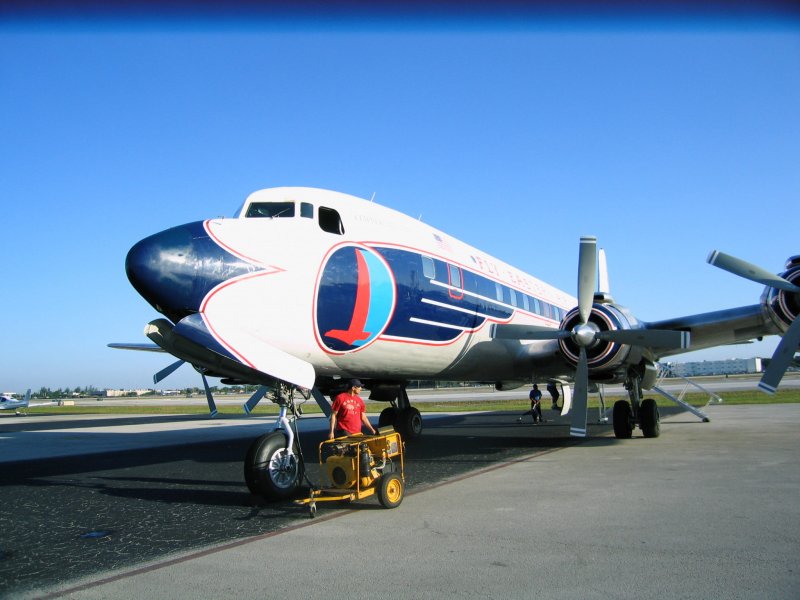 MCDONNELL Douglas DC-7