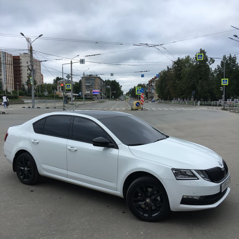 Skoda Octavia Black Edition 2017