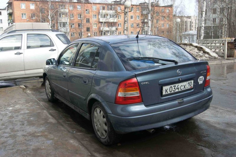 Opel Astra 1998 хэтчбек старый