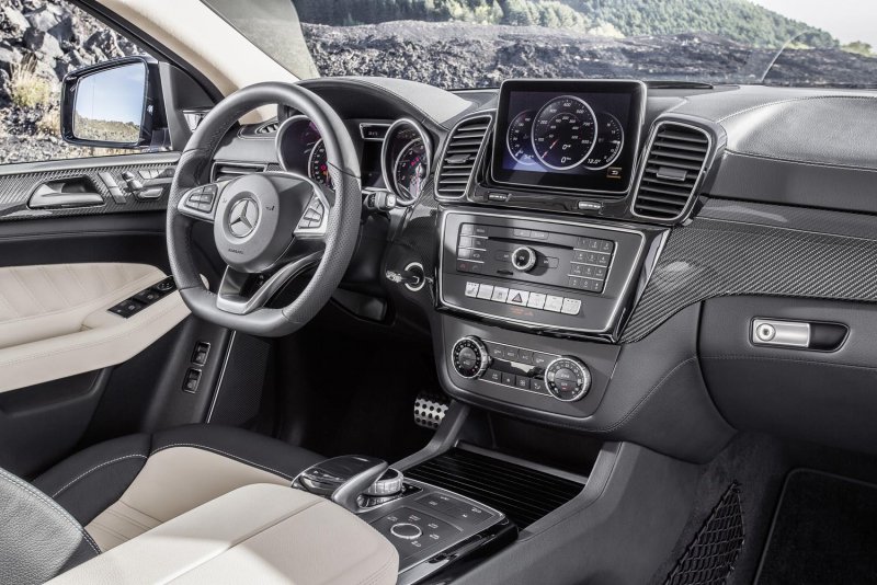 Mercedes GLE 2016 AMG салон