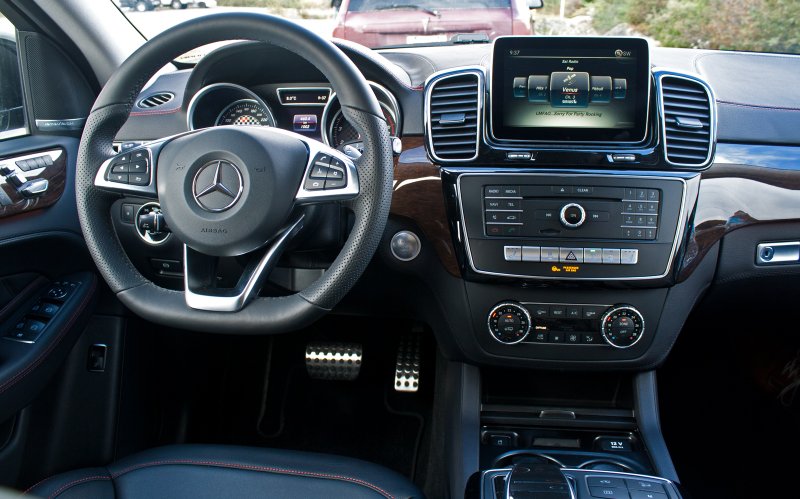 Мерседес Бенц GLE 2016 салон