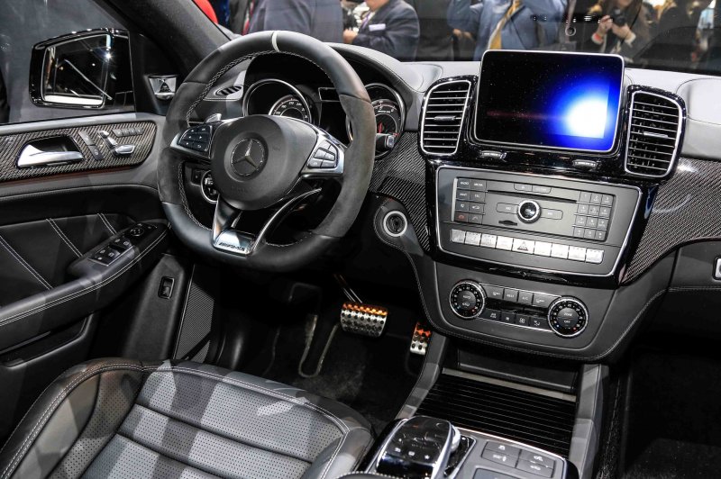Mercedes GLE Coupe AMG 63s салон