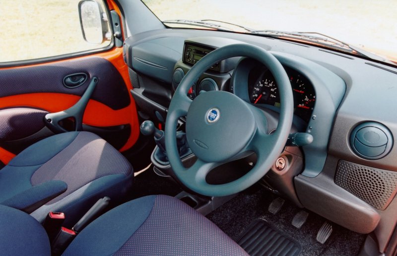 Fiat Doblò Panorama салон