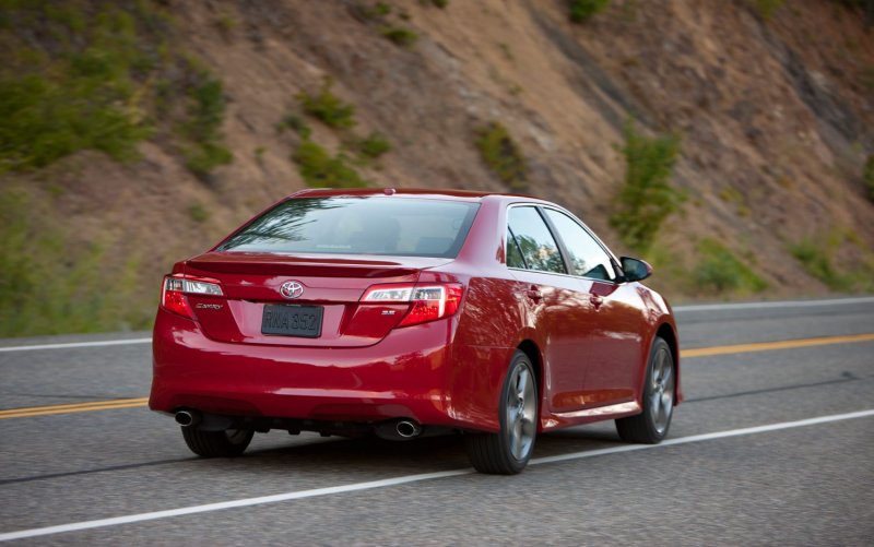 Toyota Camry se 2012