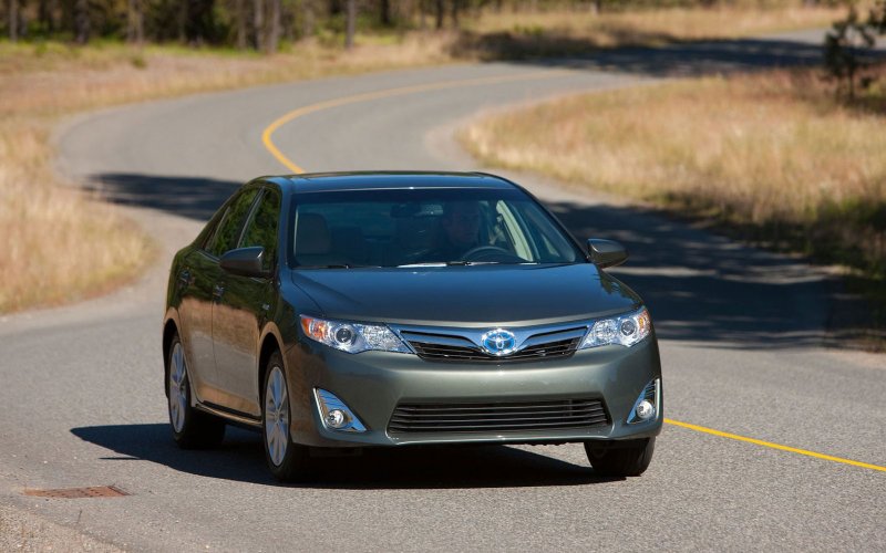 Toyota Camry Hybrid 2012