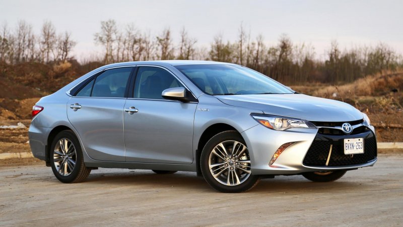 Toyota Camry Hybrid 2015