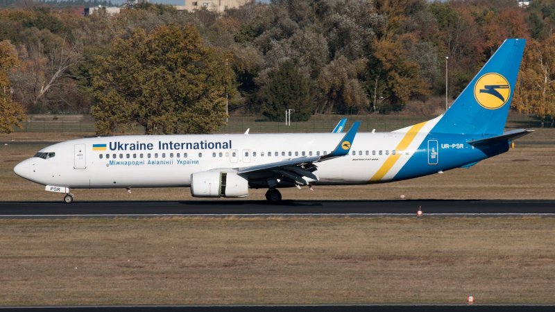 МАУ Ukraine International 737 800