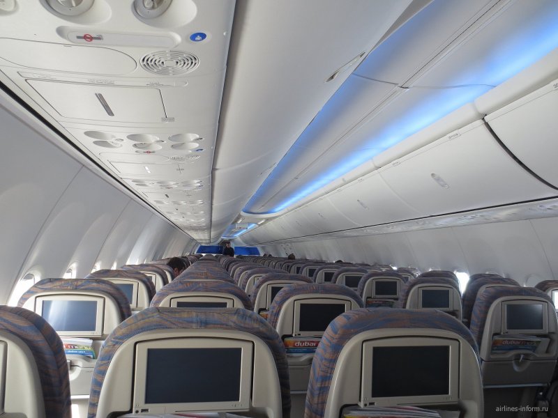Boeing 737-800 flydubai салон
