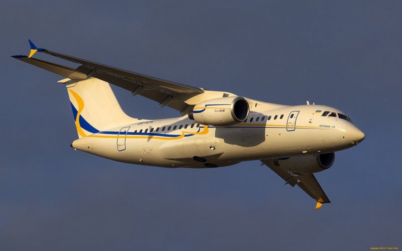 Антонов пассажирский самолет АН 218