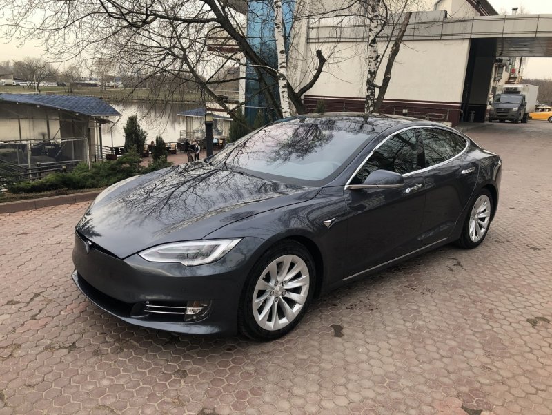 Тесла автомобиль 90d