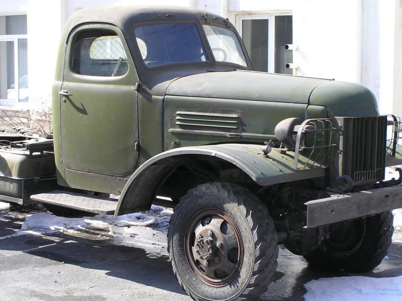 Грузовик ЗИС-151