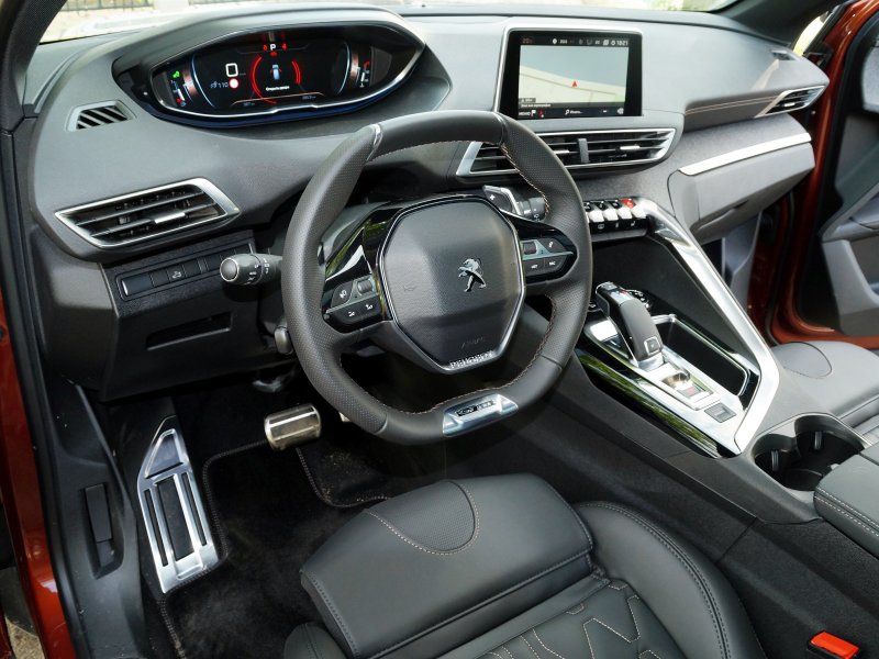 Peugeot 3008 2017 салон
