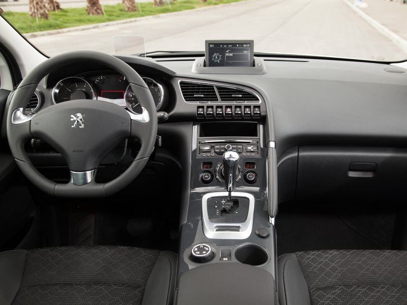 Peugeot 3008 2012 салон