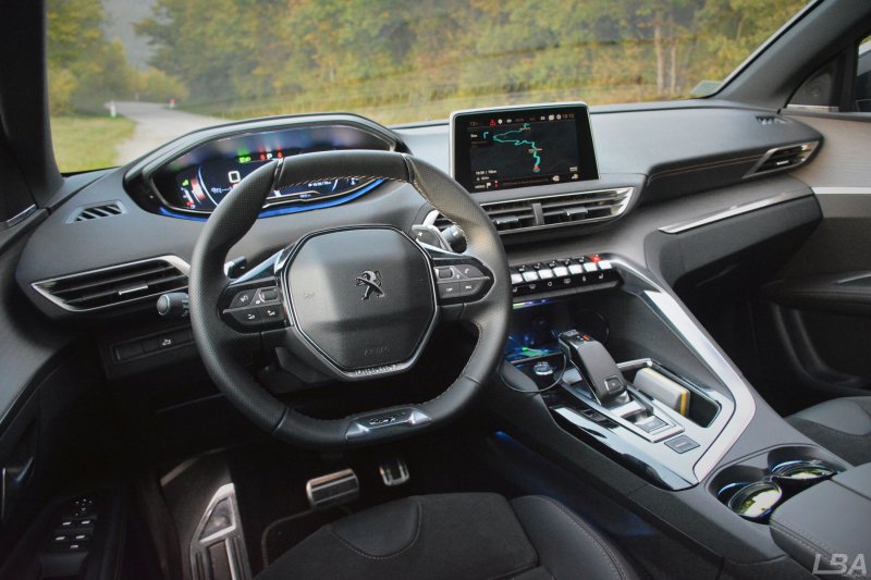 Peugeot 3008 2017 салон