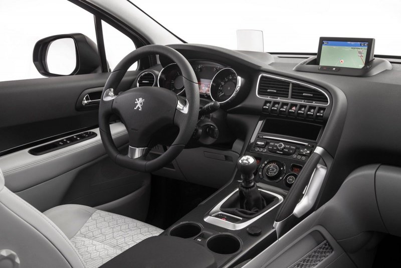 Peugeot 3008 салон