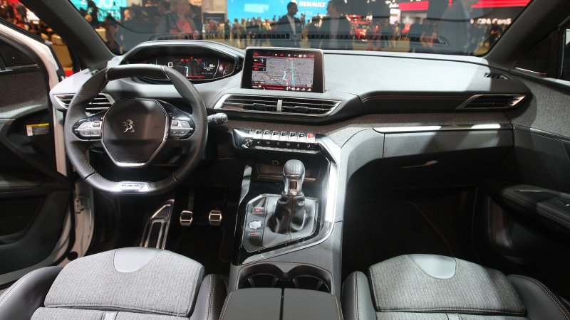 Новый Peugeot 3008 салон