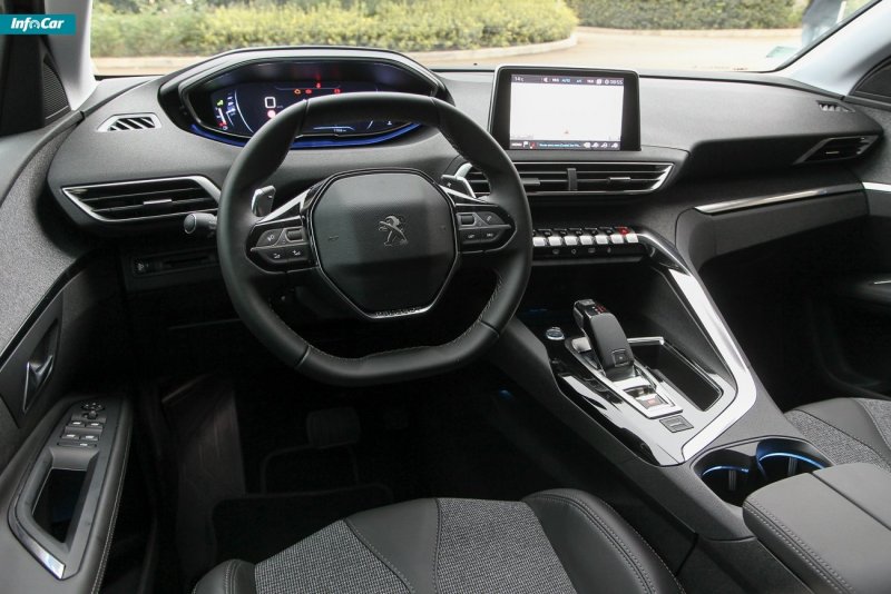 Peugeot 3008 2018 салон