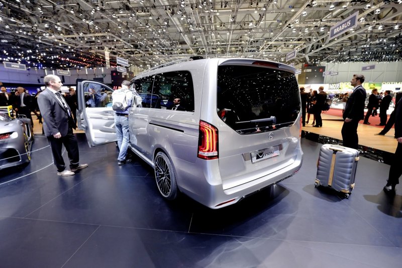 Mercedes Benz v class 2022