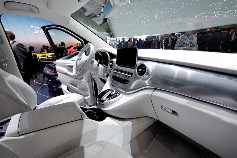 Mercedes Benz v class 2022