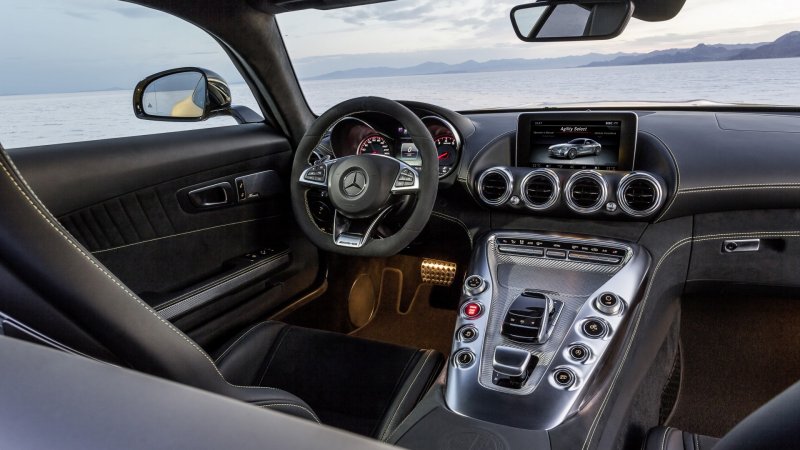 Мерседес GTS 63 AMG салон