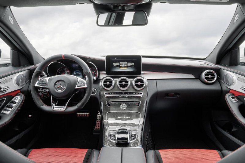 Mercedes c63 AMG салон
