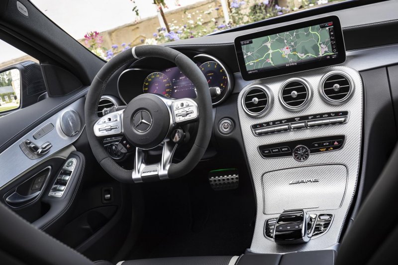 Mercedes c63 AMG салон