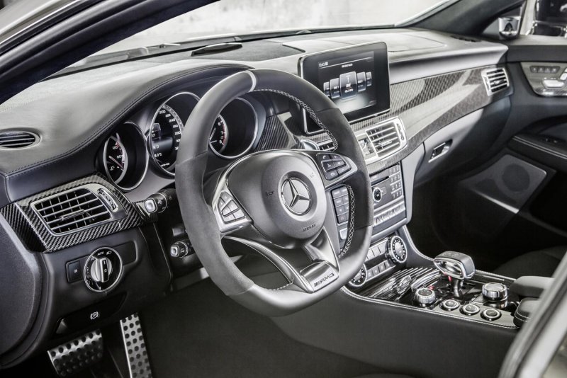 Mercedes CLS 63 AMG салон