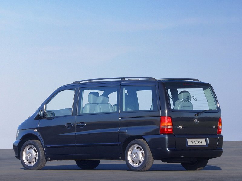 Мерседес Бенц Вито v 230