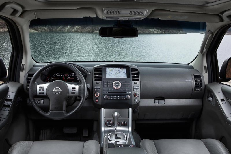 Nissan Pathfinder 2008 салон