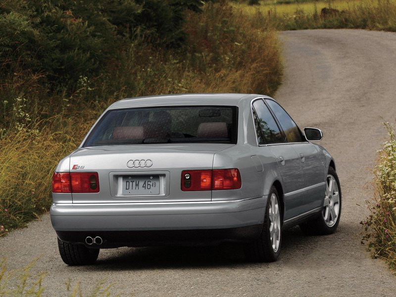 Audi s8 d2 1997