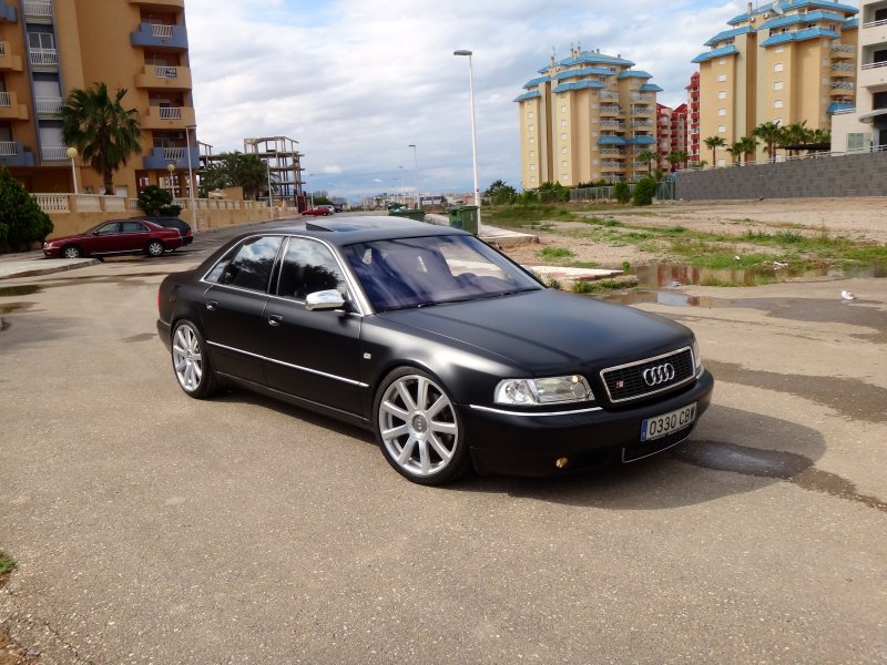 Audi s8 d2 Black