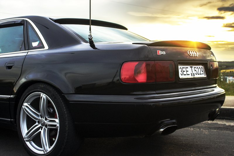 Ауди с8 1998 серая