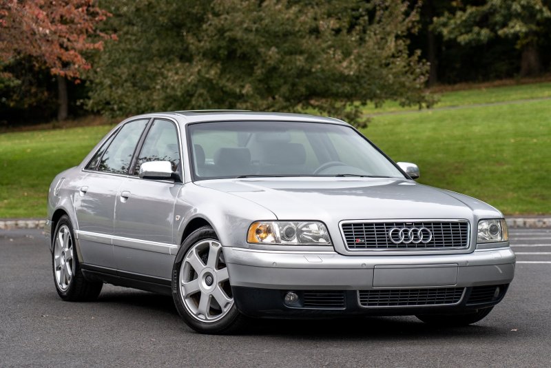 Audi s8 2001