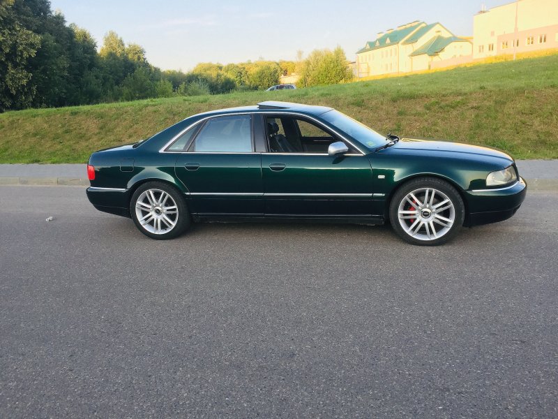 Audi a8 d2 r18