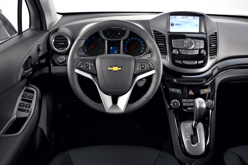 Chevrolet Orlando 2012 салон