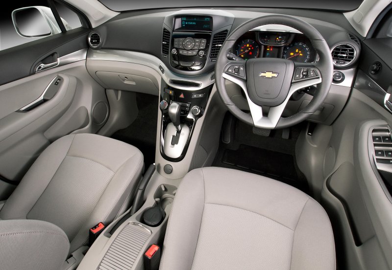 Chevrolet Orlando 2014 салон