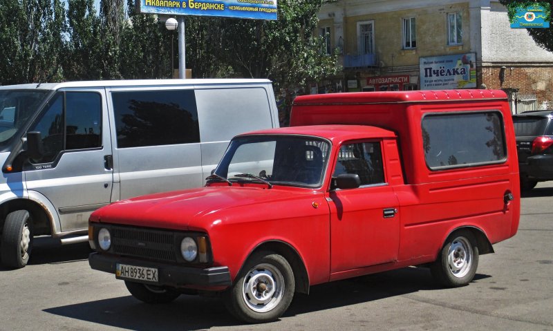 ИЖ-2715 малотоннажный грузовой автомобиль