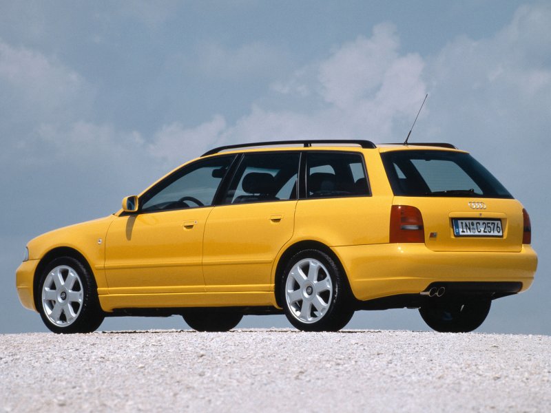 Audi a4 II (b6) универсал