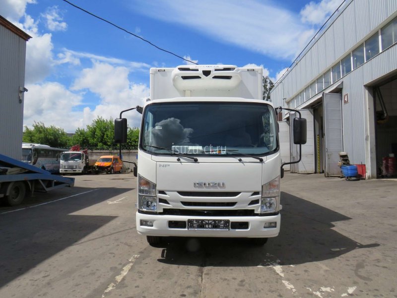 Isuzu npr75 мусорный