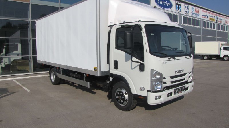 Isuzu npr75lk промтоварный фургон