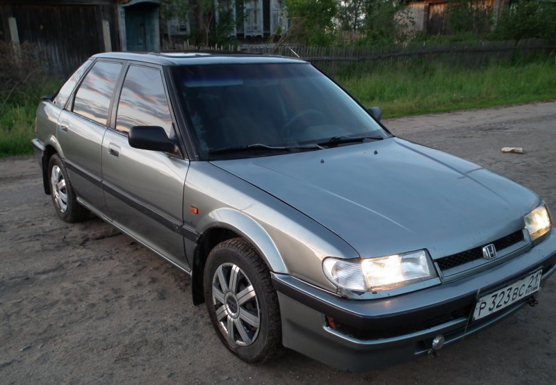Honda Concerto 1.5 at,