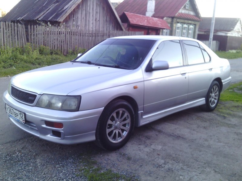 Nissan Bluebird 1998
