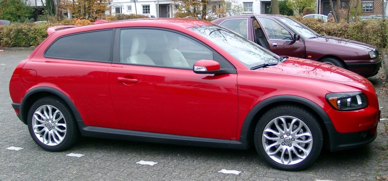 Volvo c30 2008 красный