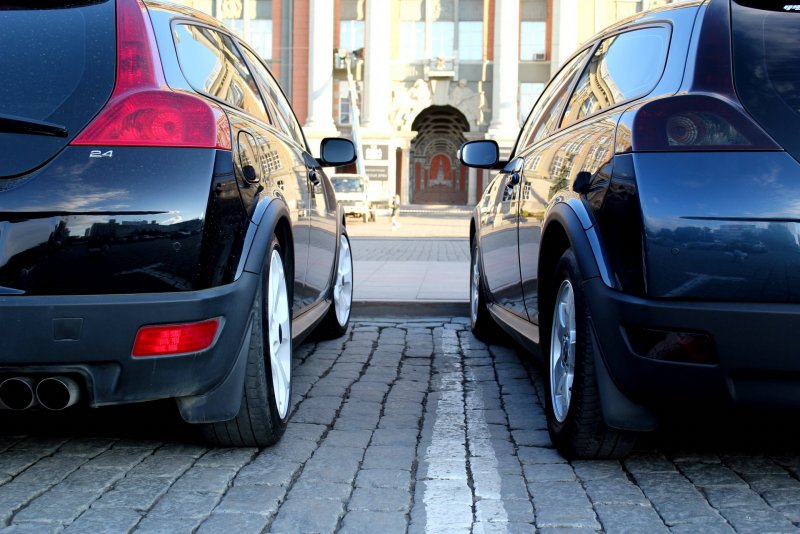 Volvo c30 сзади