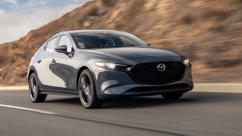 Mazda 3 хэтчбек 2021