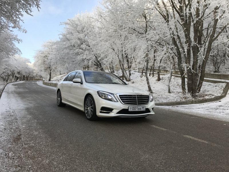 Мерседес 222 зимой