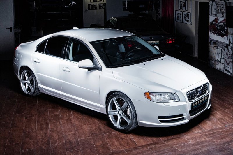 Volvo v80