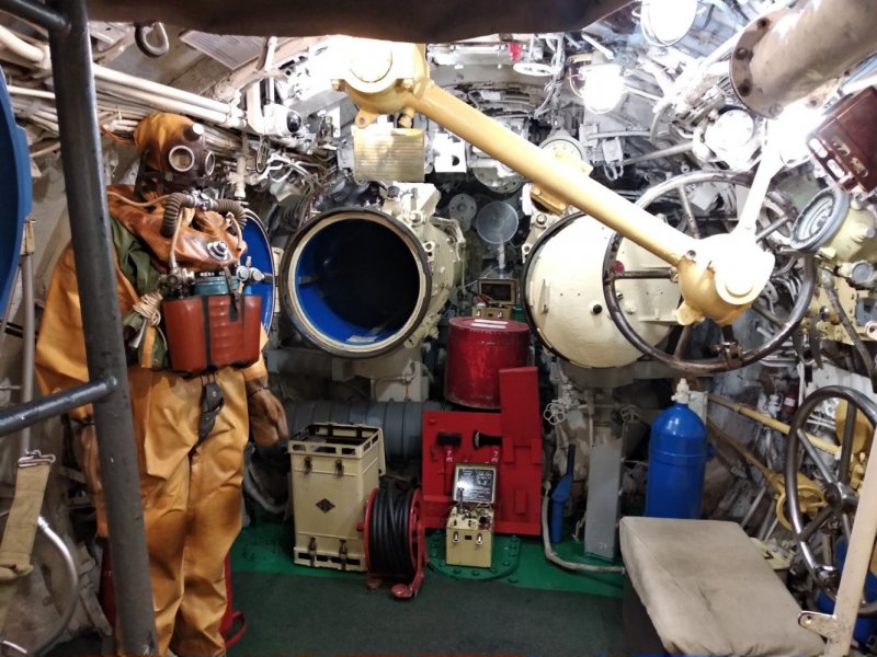 Подводная лодка в военно морском музее СПБ