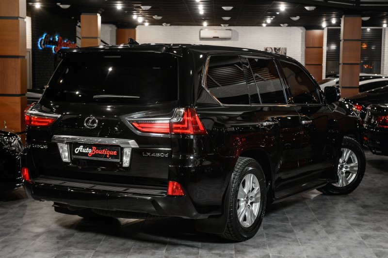 Лексус LX 450 2016 черный